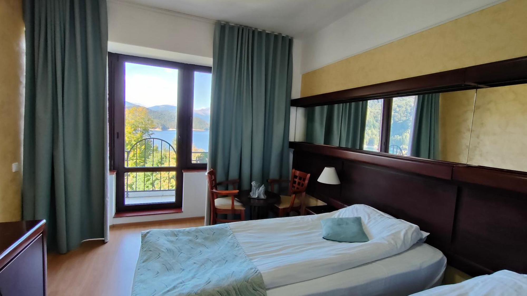 Hotel Valea Cu Pesti Căpăţîneni-Ungureni Екстериор снимка