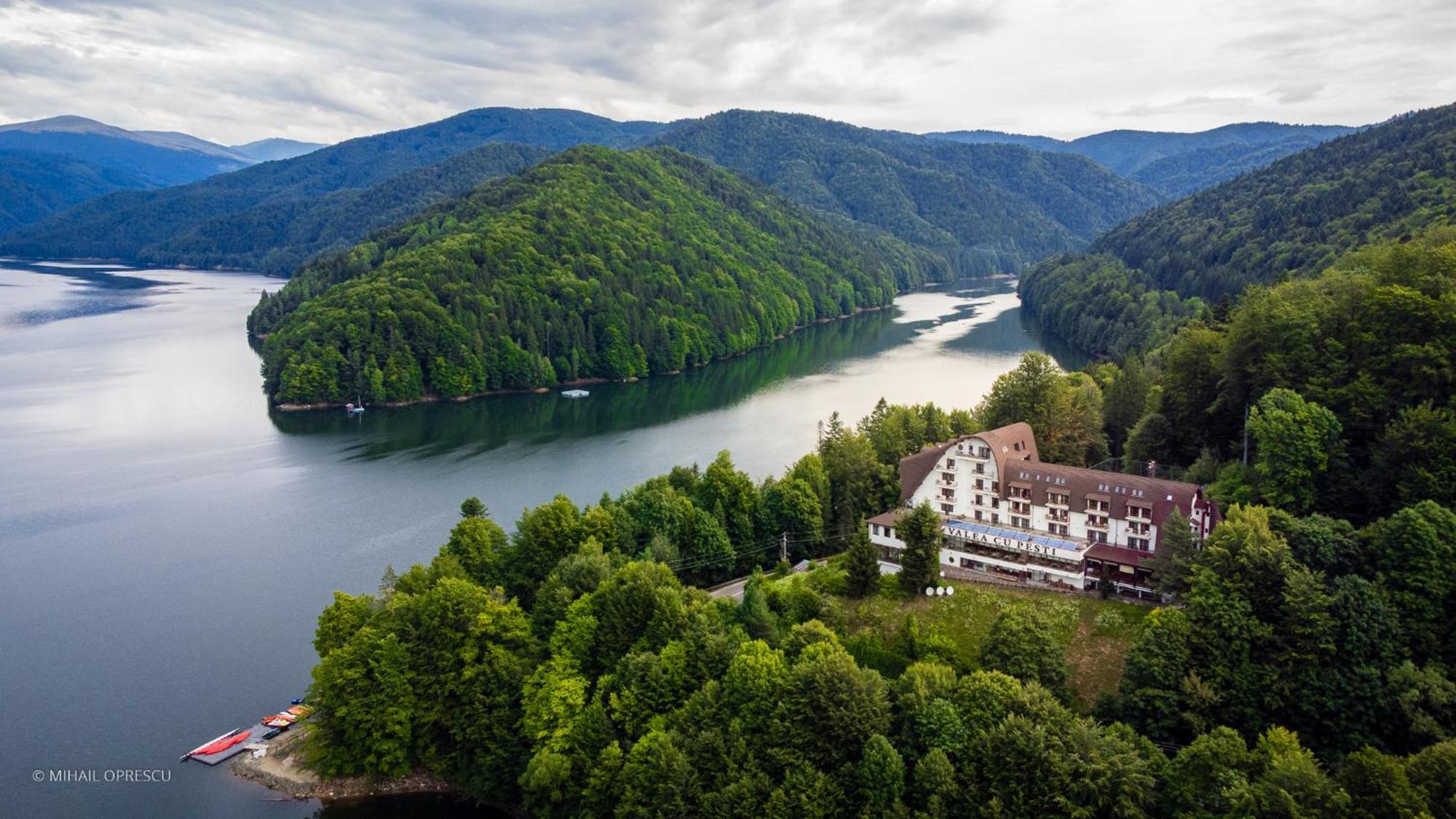 Hotel Valea Cu Pesti Căpăţîneni-Ungureni Екстериор снимка