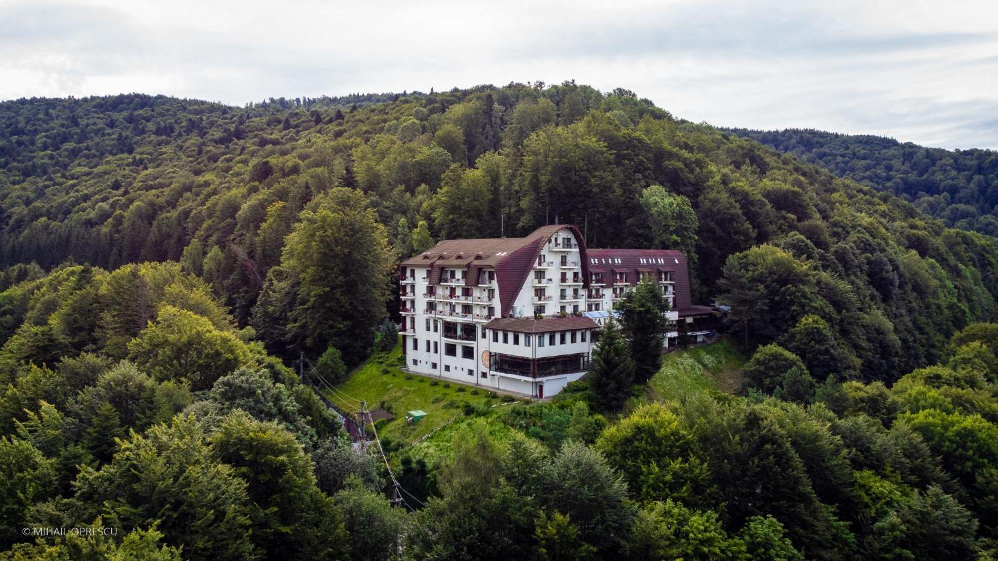 Hotel Valea Cu Pesti Căpăţîneni-Ungureni Екстериор снимка