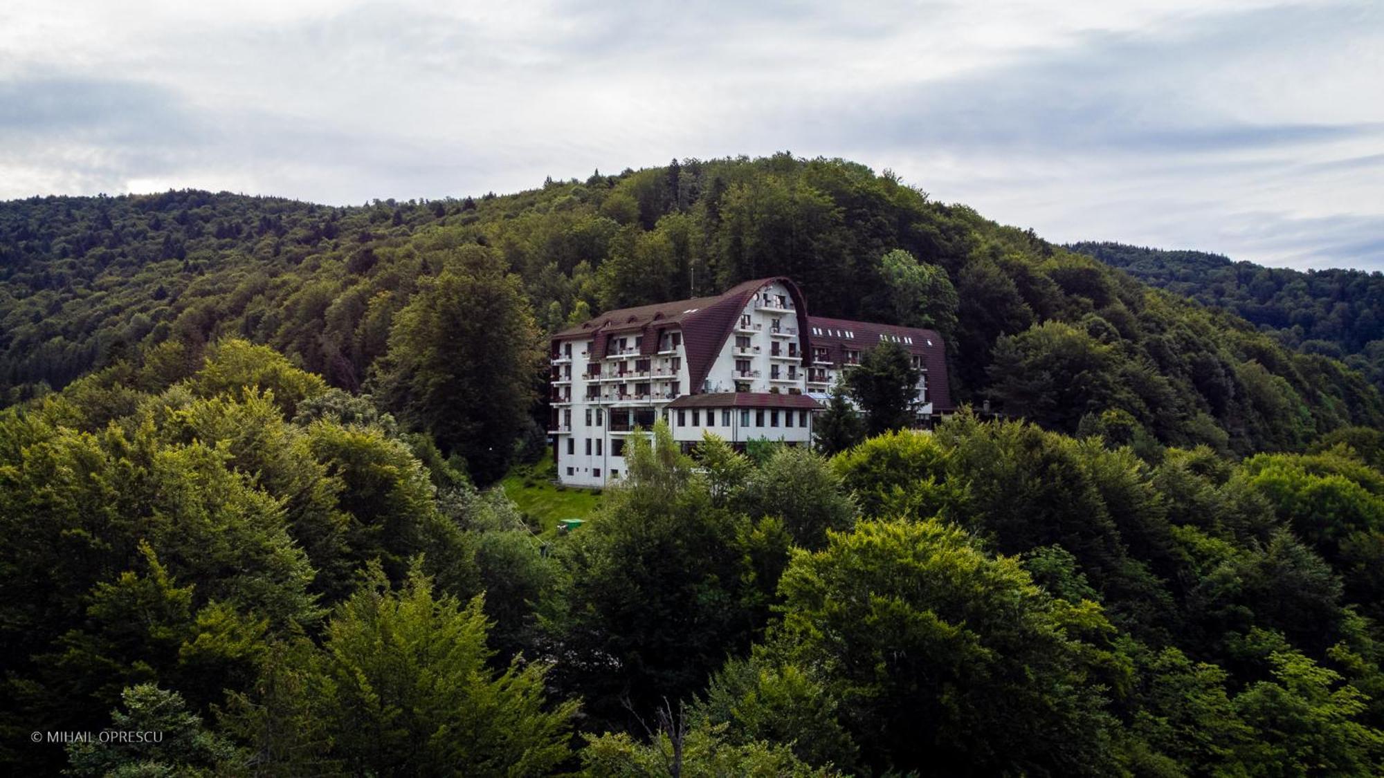 Hotel Valea Cu Pesti Căpăţîneni-Ungureni Екстериор снимка