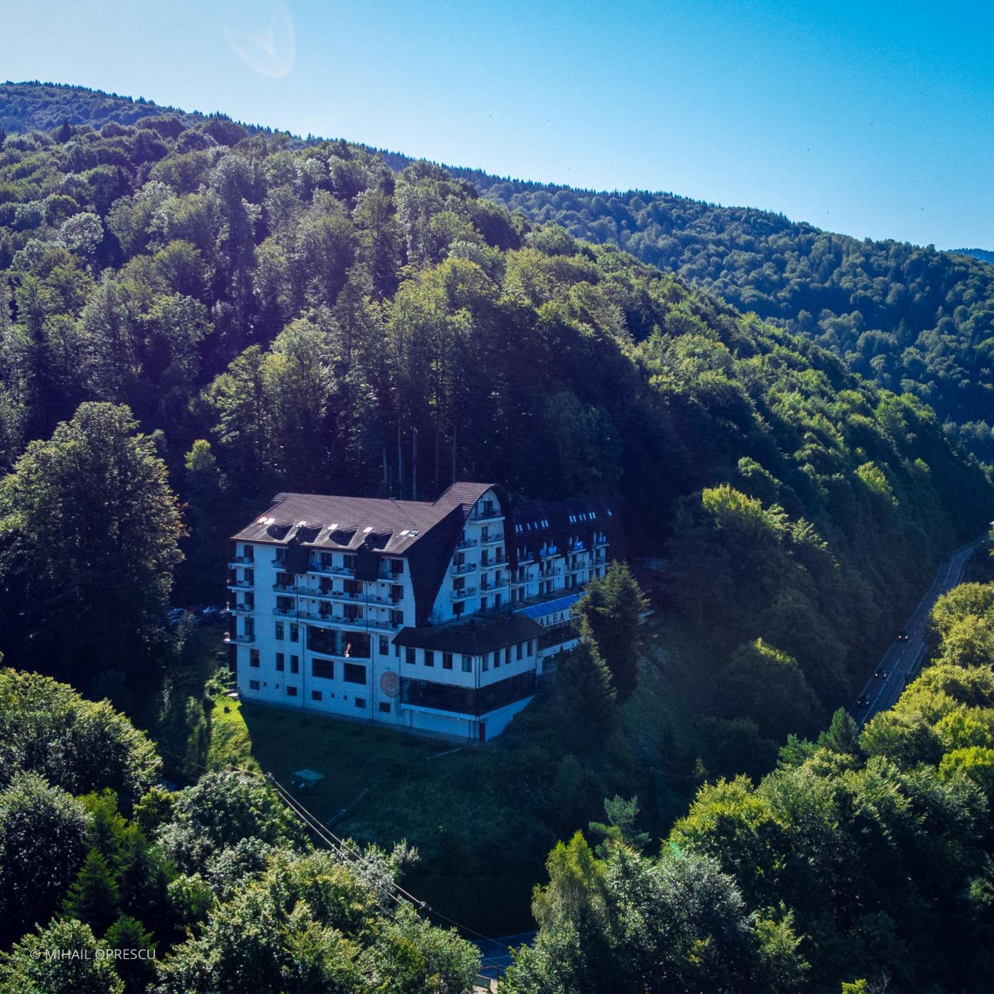 Hotel Valea Cu Pesti Căpăţîneni-Ungureni Екстериор снимка