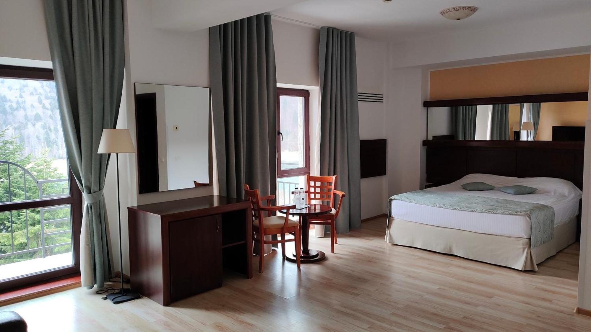 Hotel Valea Cu Pesti Căpăţîneni-Ungureni Екстериор снимка