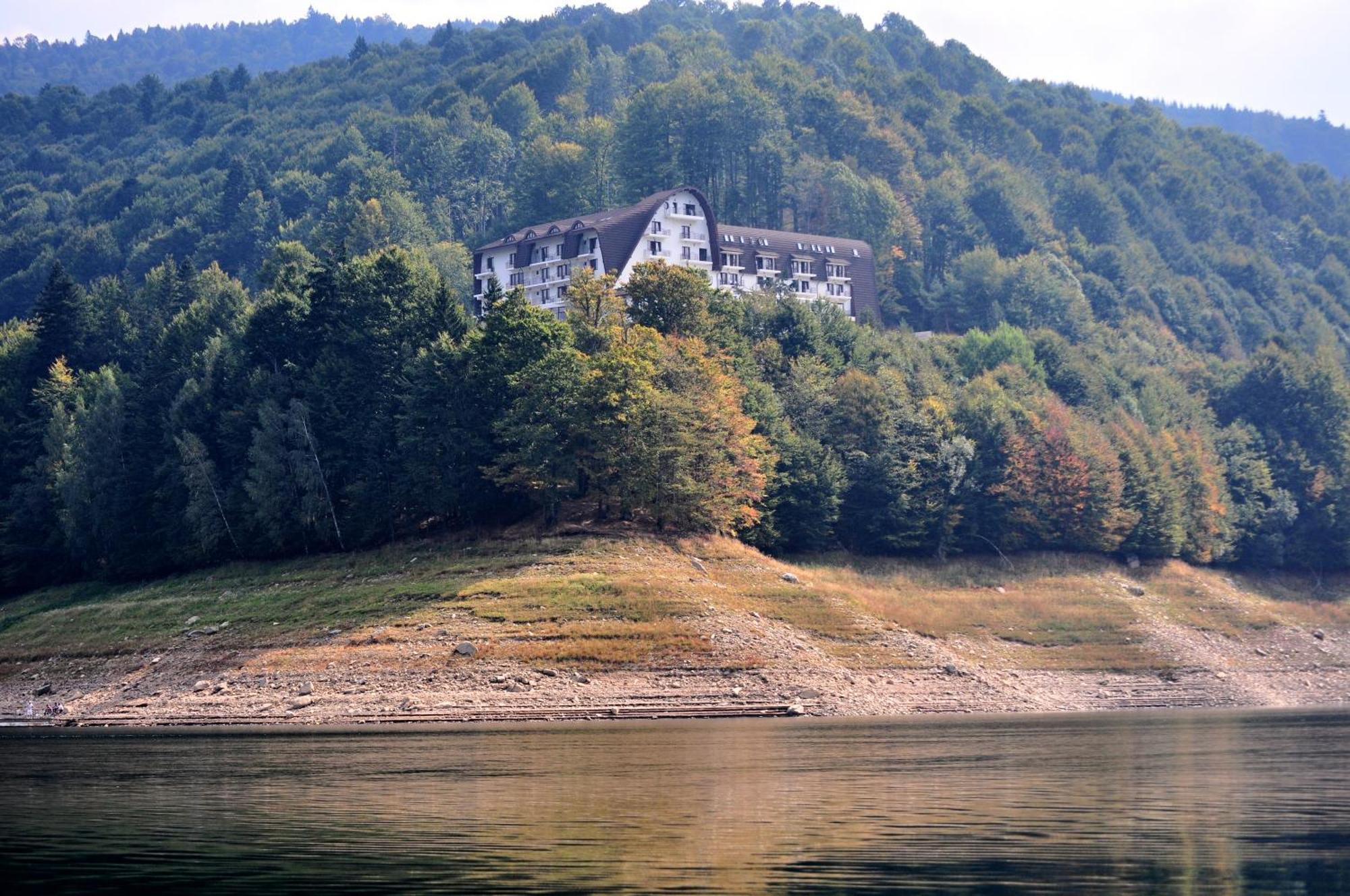Hotel Valea Cu Pesti Căpăţîneni-Ungureni Екстериор снимка