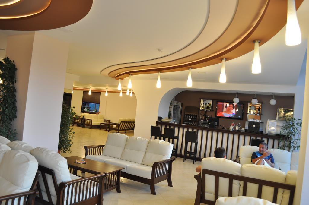 Hotel Valea Cu Pesti Căpăţîneni-Ungureni Екстериор снимка